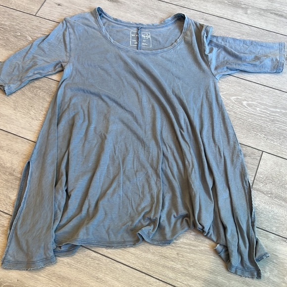 Free people shades of blue oversized boho tunic bundle of two tops size small - Picture 6 of 9